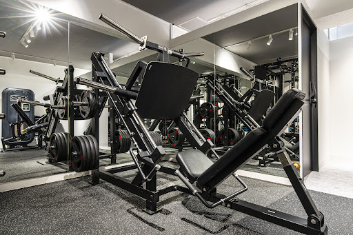 AeeS Gym（エースジム）本町店