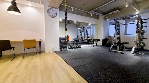 ファーストクラストレーナーズ 南船場長堀店